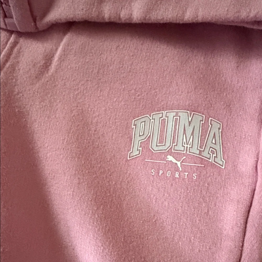 Puma vibrant pink